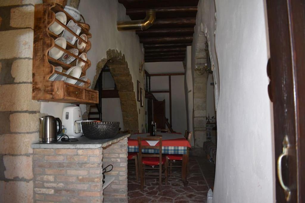 Traditional Villa With Pool In Sfakia Imbros Eksteriør billede