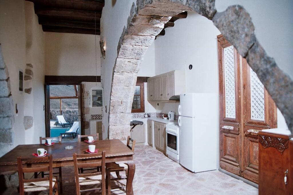 Traditional Villa With Pool In Sfakia Imbros Eksteriør billede