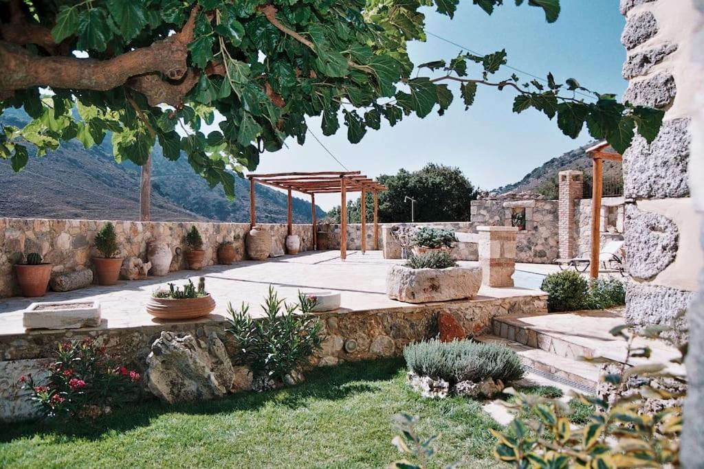 Traditional Villa With Pool In Sfakia Imbros Eksteriør billede